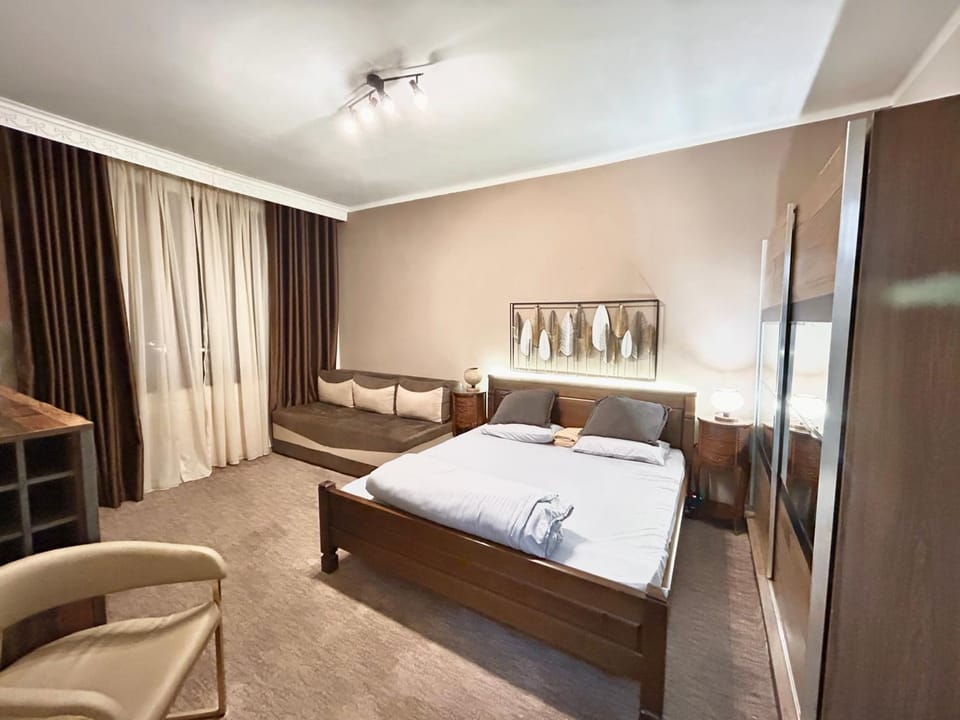 Podgorica City Center Apartment Main Boulevard View Free Wi-Fi Apartment in Podgorica