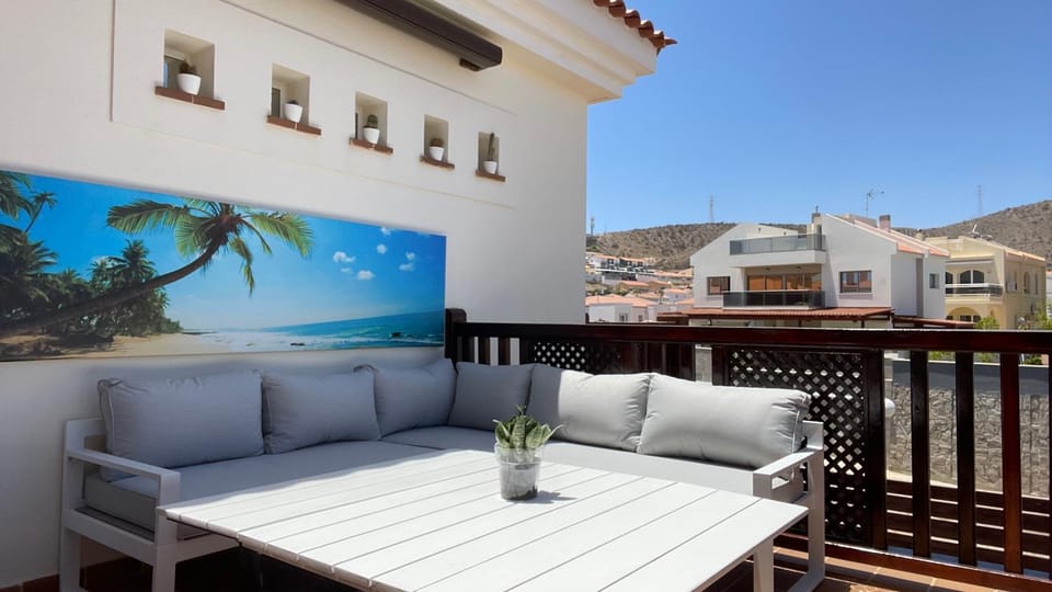 Balcony/Terrace, Mountain view