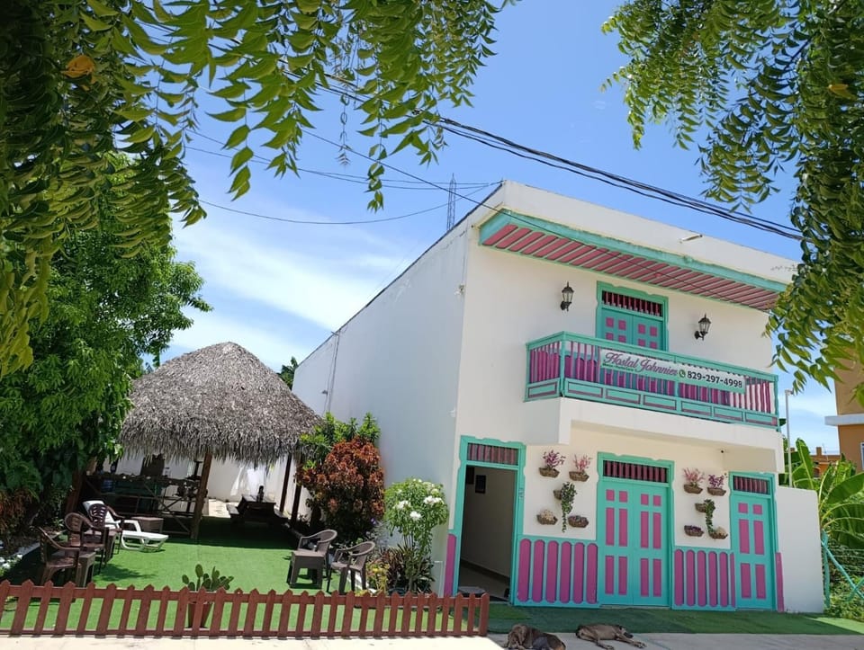 Hostal Johnnier Macao Punta Cana Bed and Breakfast in Punta Cana
