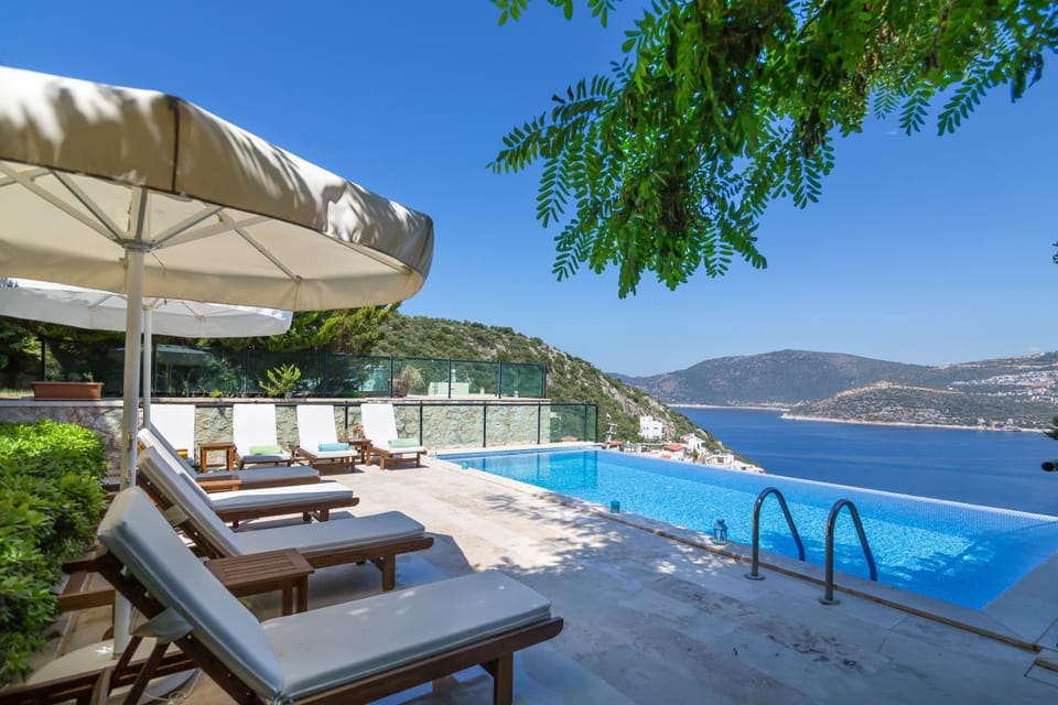 Garden, Balcony/Terrace, Seating area, Mountain view, Pool view, Sea view, Swimming pool, Swimming pool