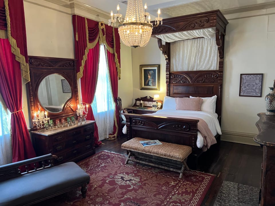 Bed, Seating area, Bedroom