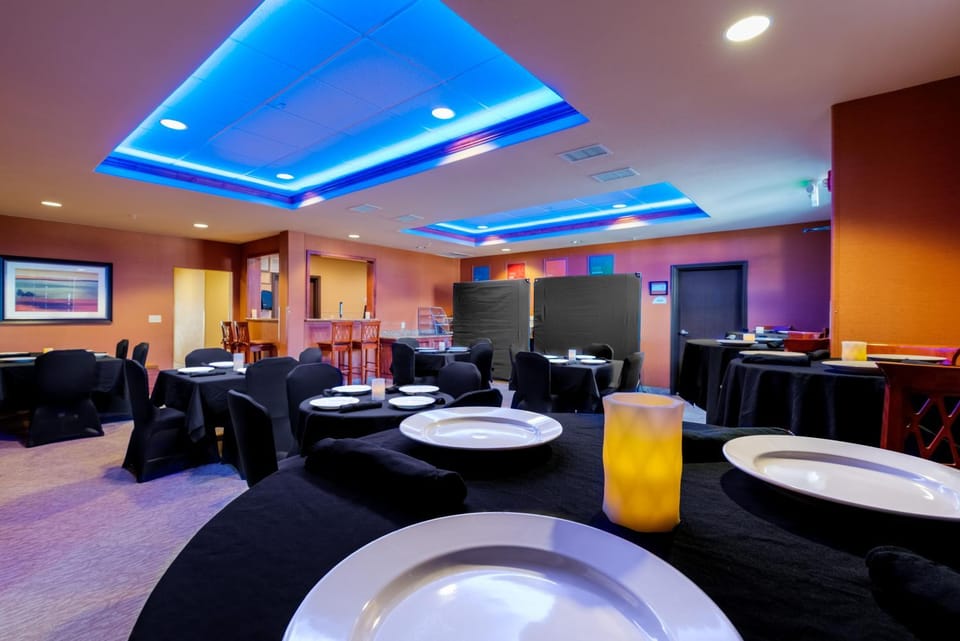 Restaurant/places to eat, Continental breakfast