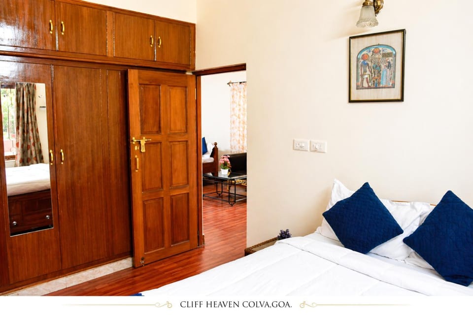Cliff Heaven Apartment in Goa, India