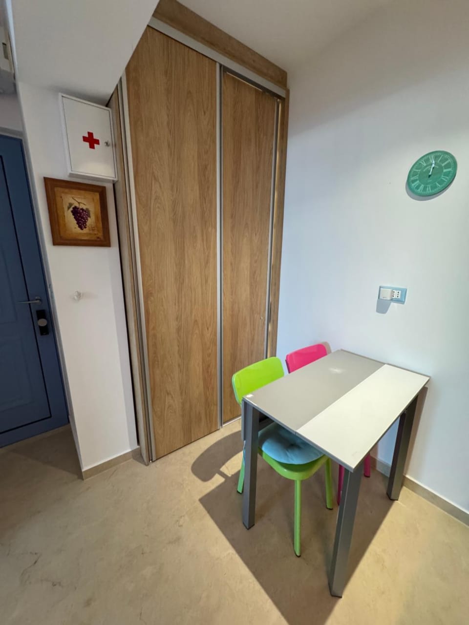 Big Blue New Apartment in Akti Koundourou