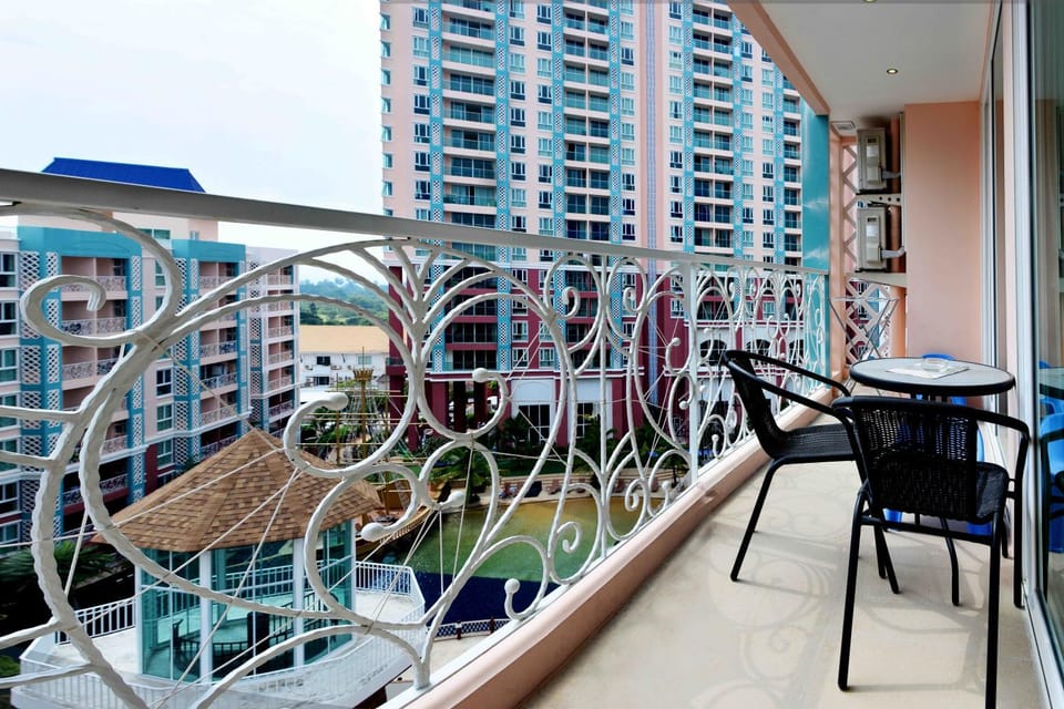 Balcony/Terrace, Pool view