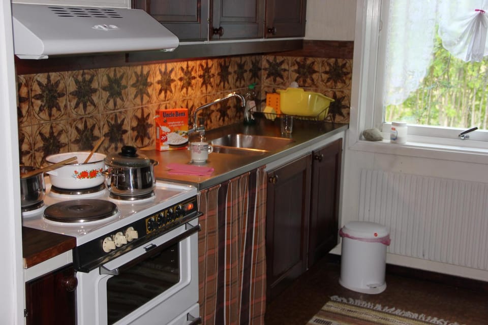 Kitchen or kitchenette, Decorative detail