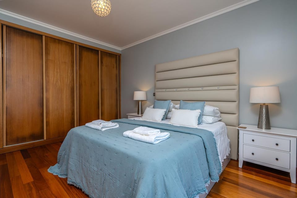 Bed, Bedroom, VIP