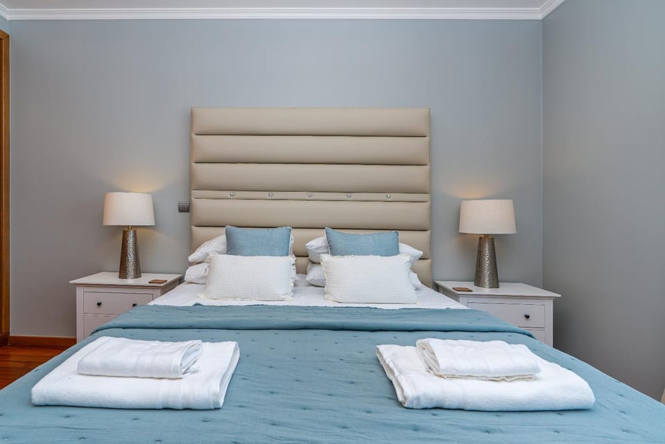 Bed, Bedroom, VIP