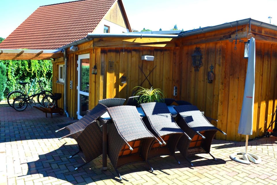 Patio, BBQ facilities, Garden, Balcony/Terrace, Seating area, Dining area