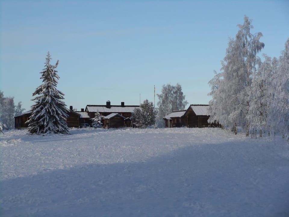 Off site, Winter, Location