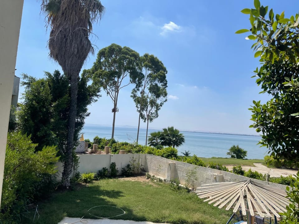 Natural landscape, Garden, Garden view, Lake view, Sea view
