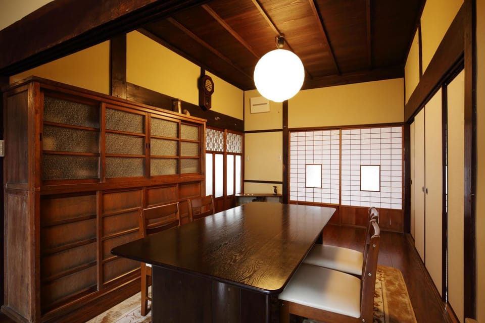 Communal lounge/ TV room, Dining area