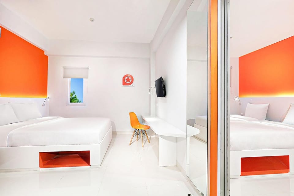 Photo of the whole room, Bedroom