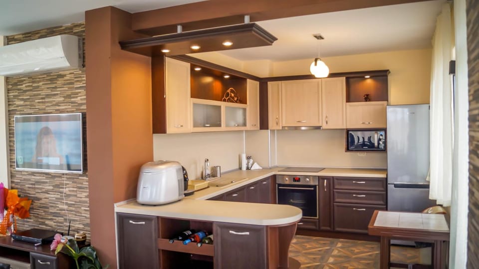 Communal lounge/ TV room, Communal kitchen