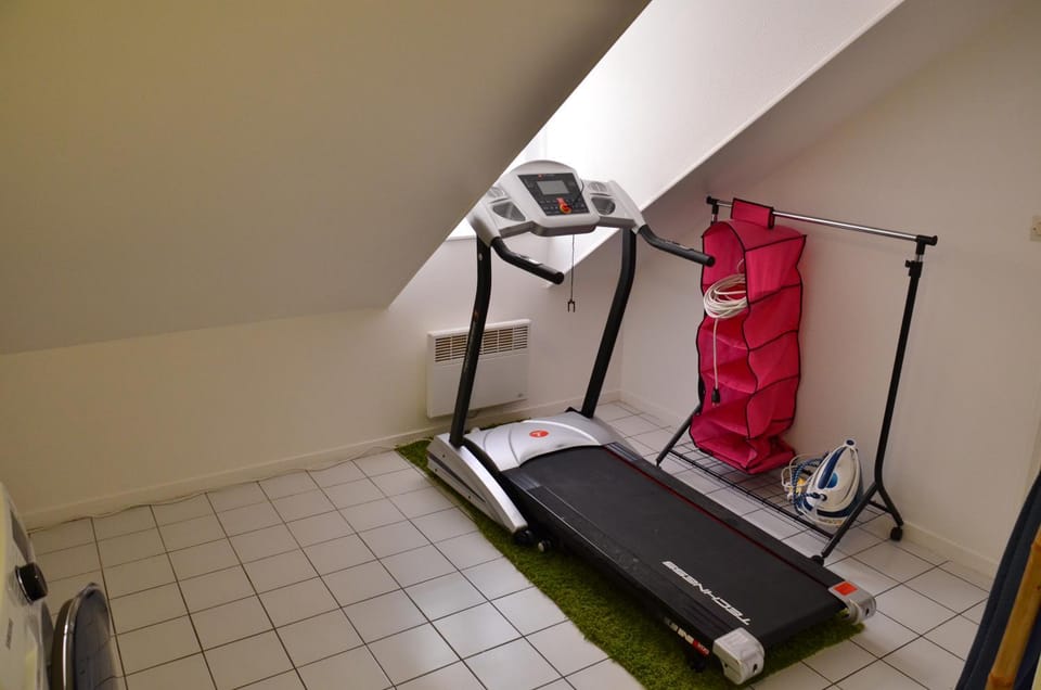 Bathroom, Fitness centre/facilities