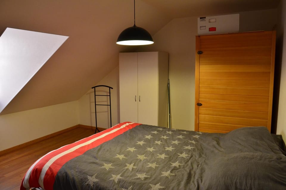 Bed, Sauna, Bedroom