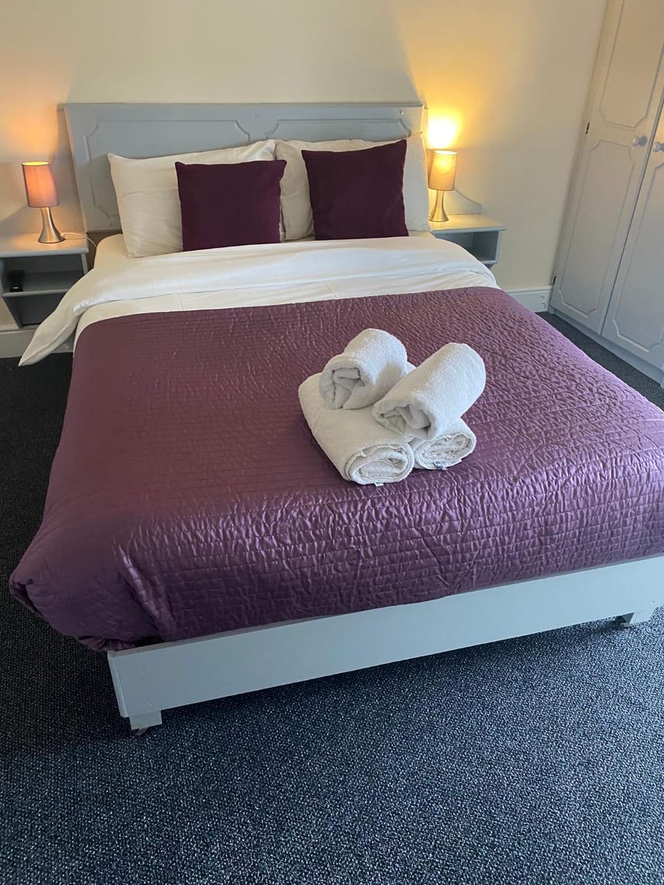 O'Loughlin's Bar Bed and Breakfast in County Clare