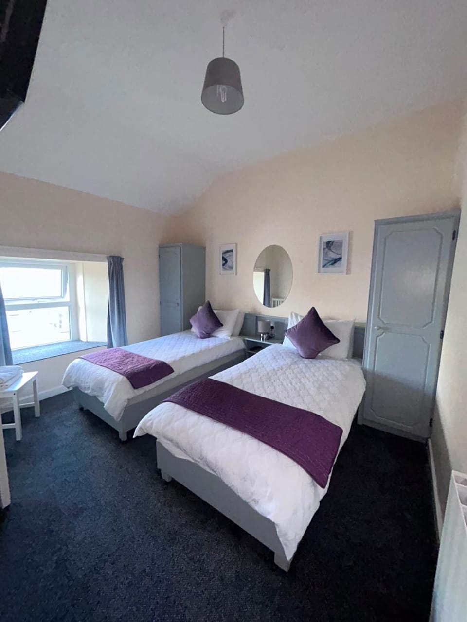 O'Loughlin's Bar Bed and Breakfast in County Clare