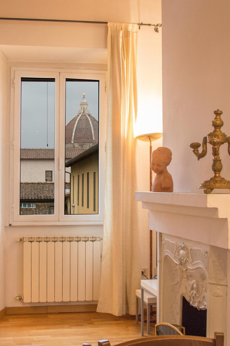 Living room, Decorative detail, City view