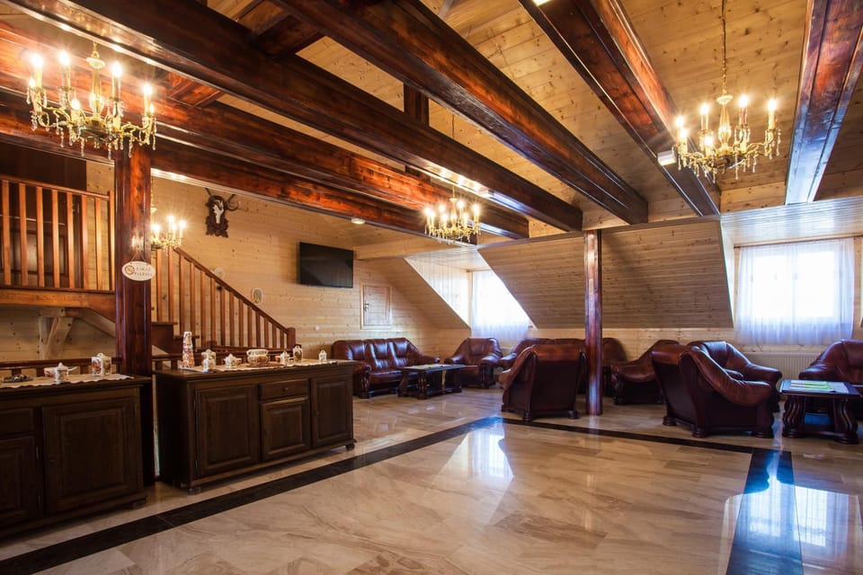 Communal lounge/ TV room