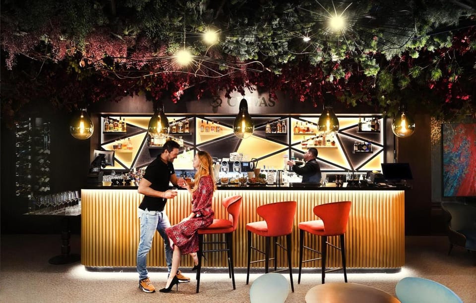 Lounge or bar, Entertainment
