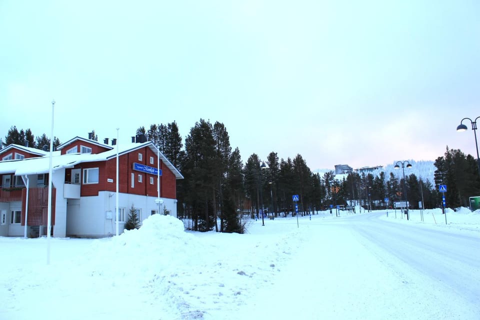 Property building, Day, Neighbourhood, Natural landscape, Winter, On site