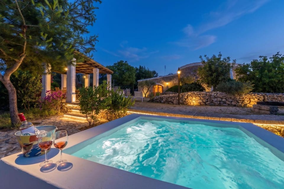 Garden, Hot Tub