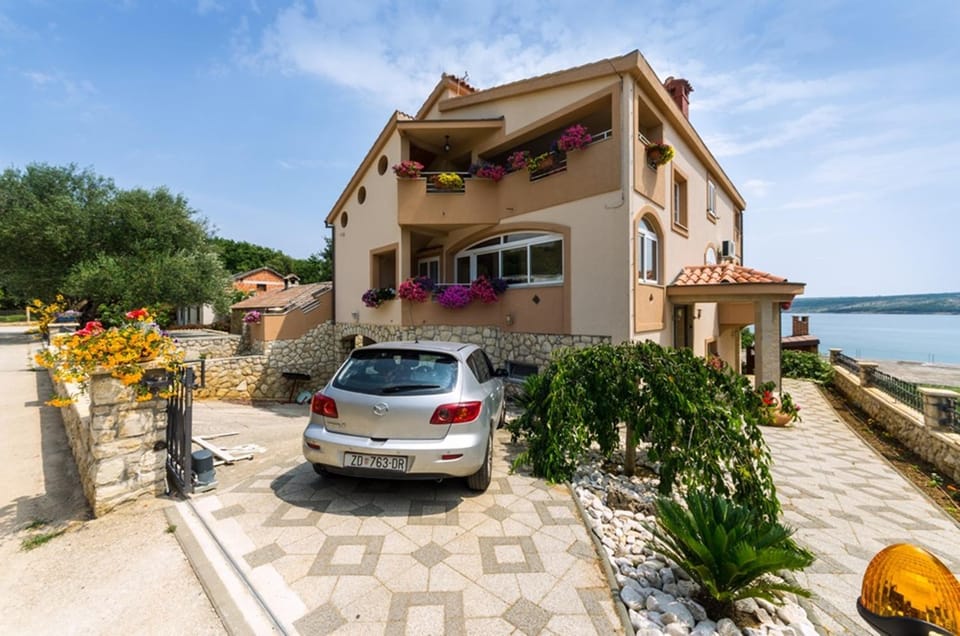 Property building, Facade/entrance, Sea view, Street view