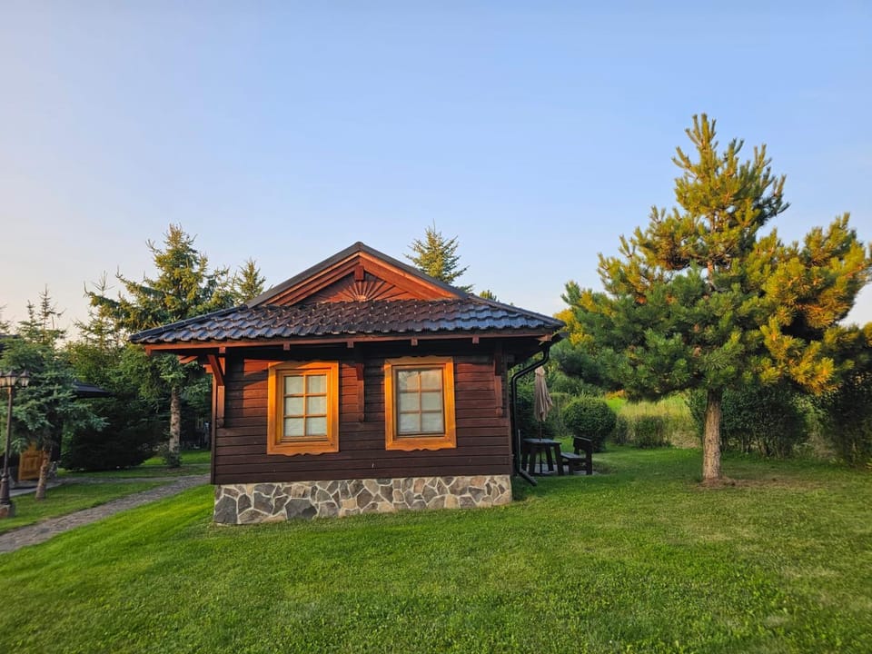 Property building, Day, Natural landscape, Garden view