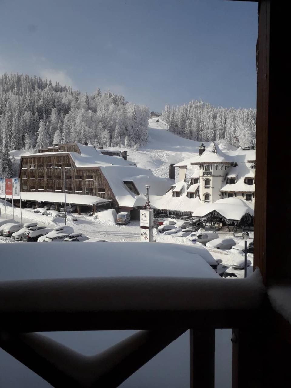 Balcony/Terrace, Mountain view