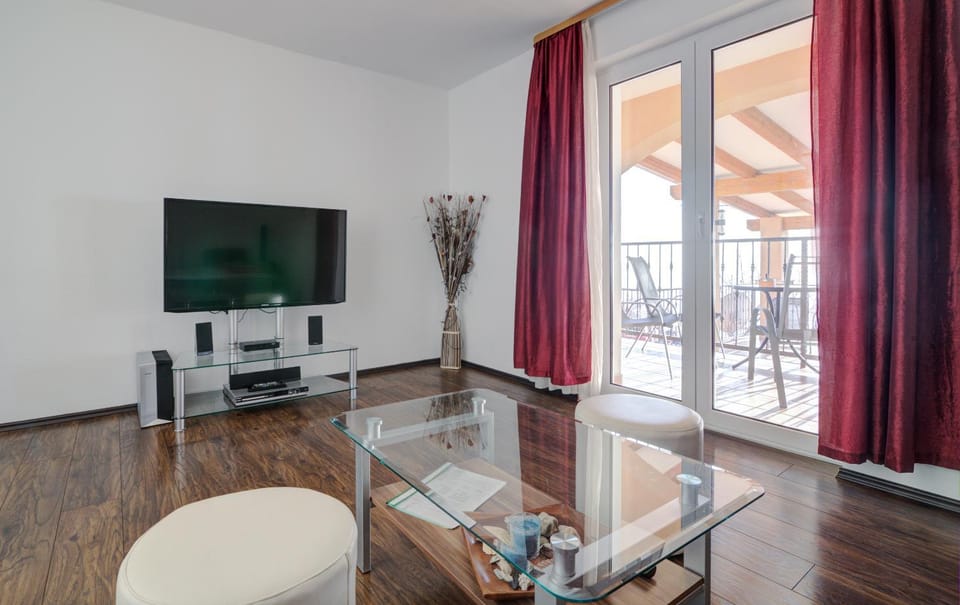 Living room, Sea view