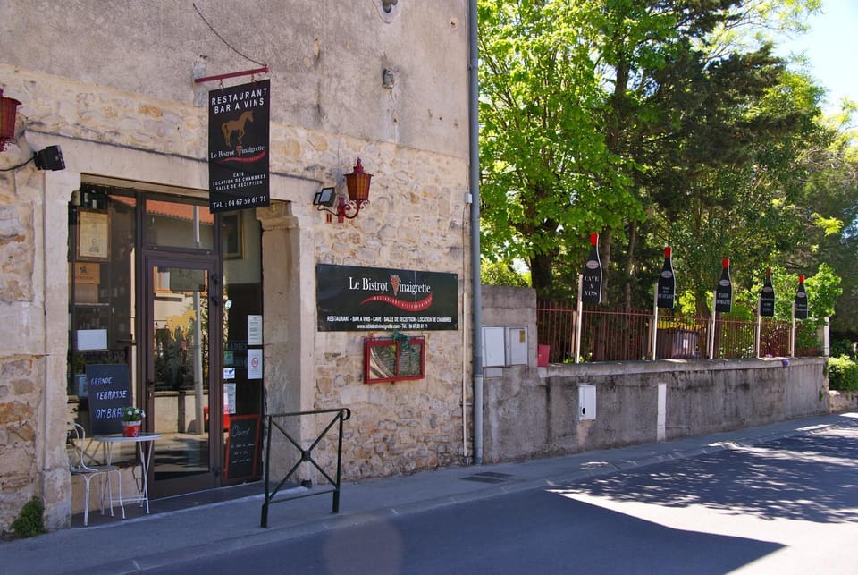 Restaurant/places to eat, Facade/entrance