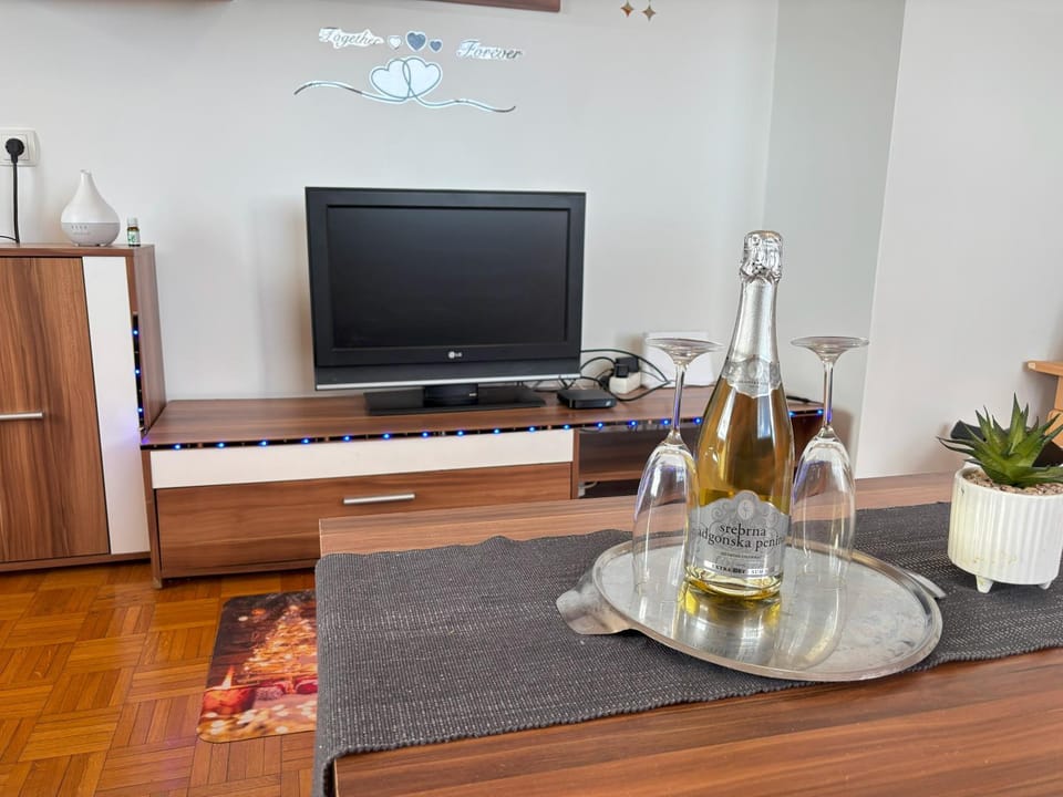 TV and multimedia, Seating area