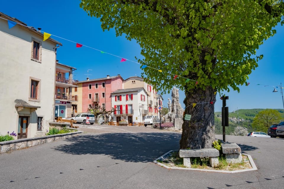 Property building, Day, Street view, Parking