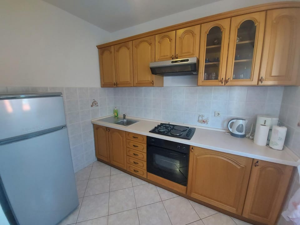 Kitchen or kitchenette, kitchen