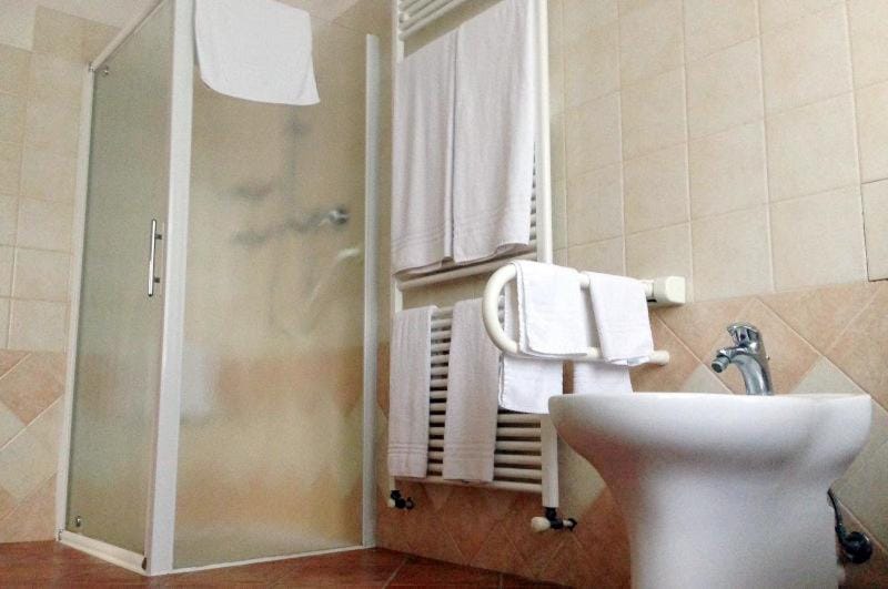 Bathroom, Photo of the whole room