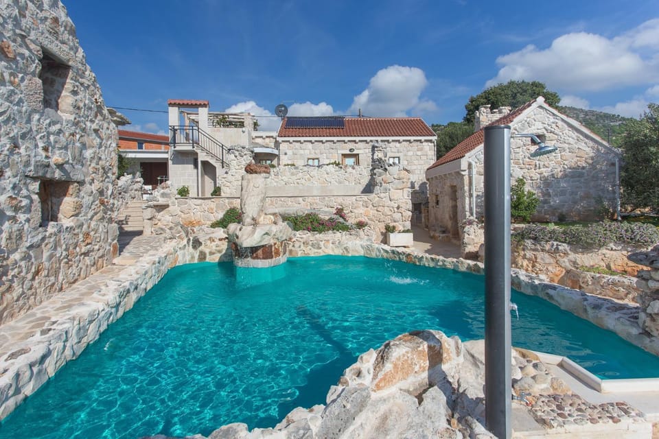 Property building, Pool view, Swimming pool