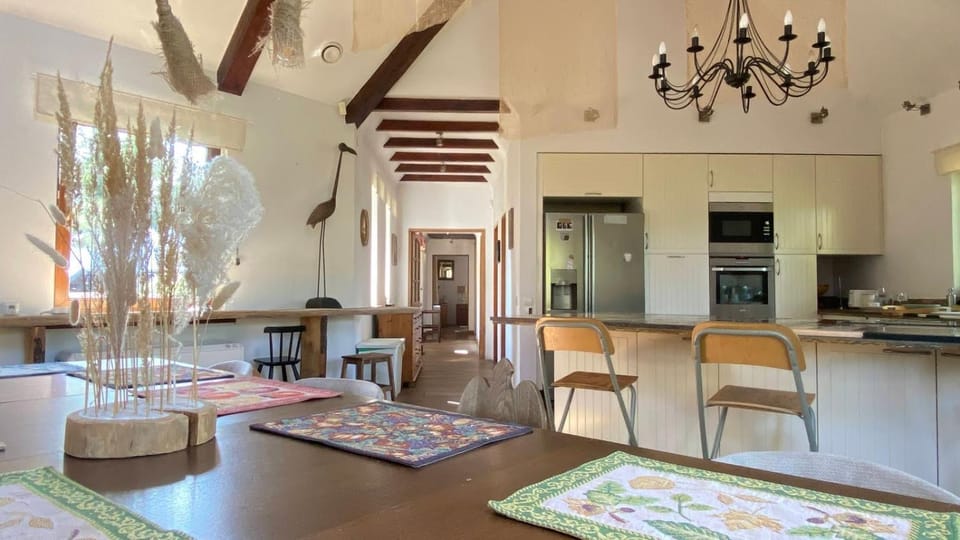 Kitchen or kitchenette, Dining area, kitchen