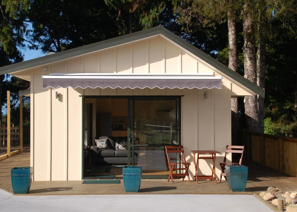 Facade/entrance, Balcony/Terrace, On site