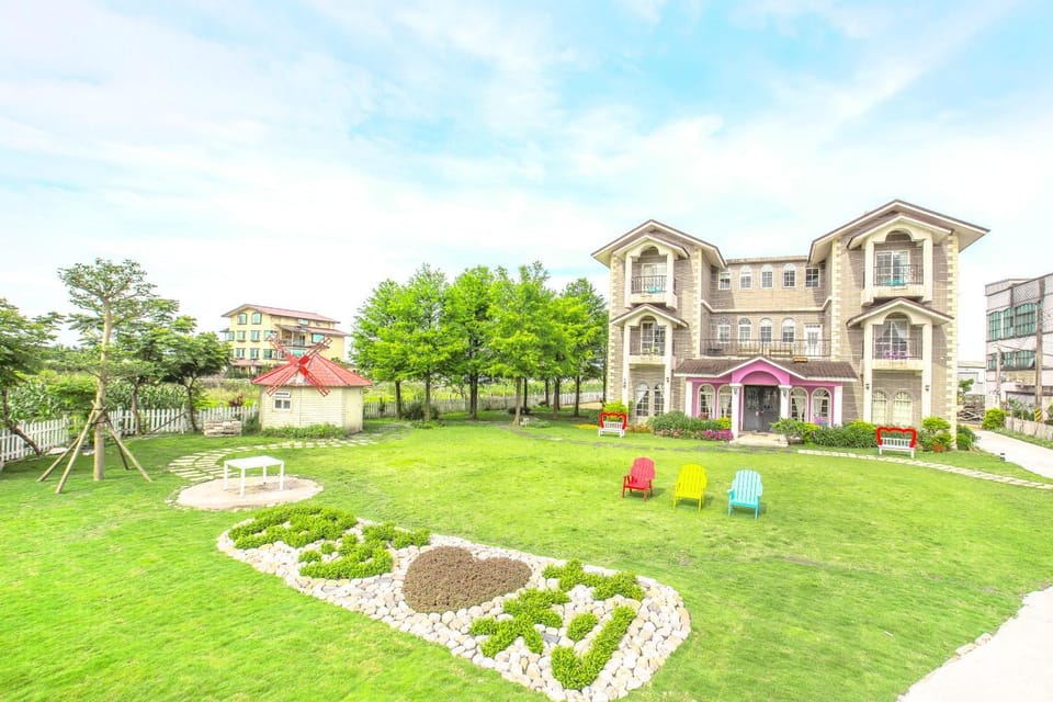 Property building, Bird's eye view, Garden