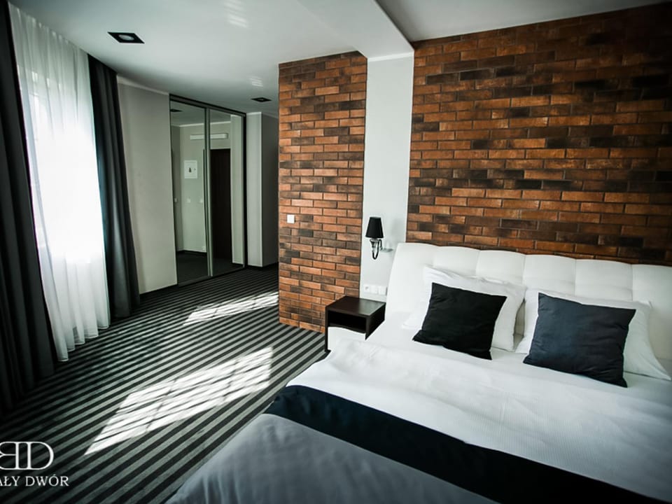 Bed, Photo of the whole room, Decorative detail, Bedroom, On site