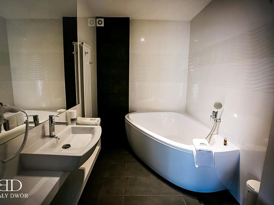 Bathroom, Decorative detail, On site, Area and facilities, Bath