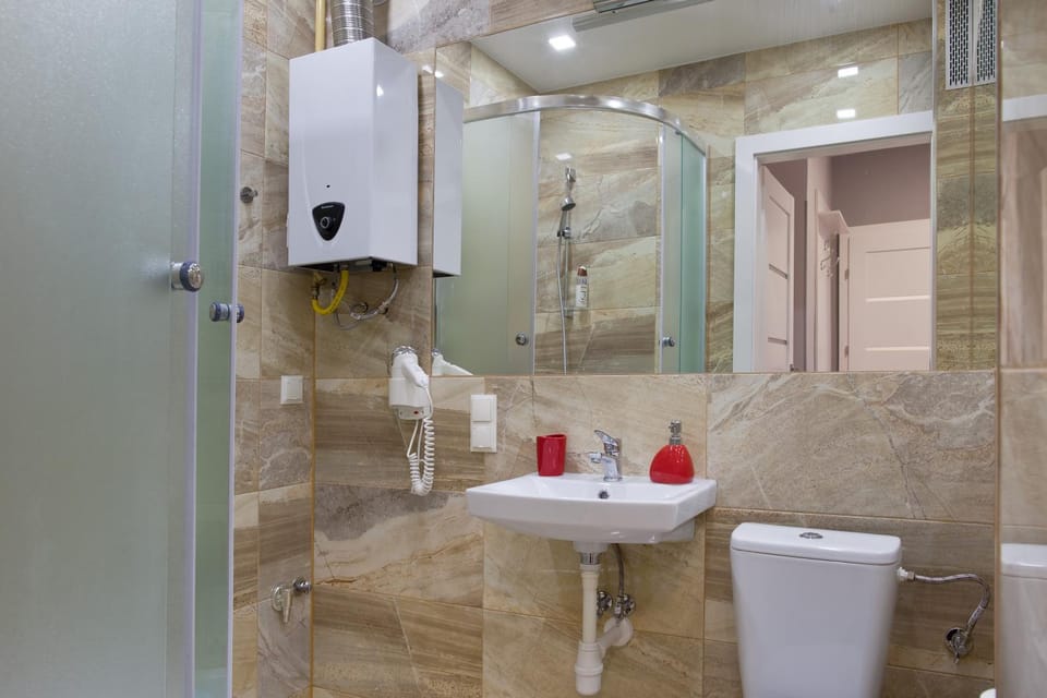 Shower, Toilet, Bathroom, Area and facilities