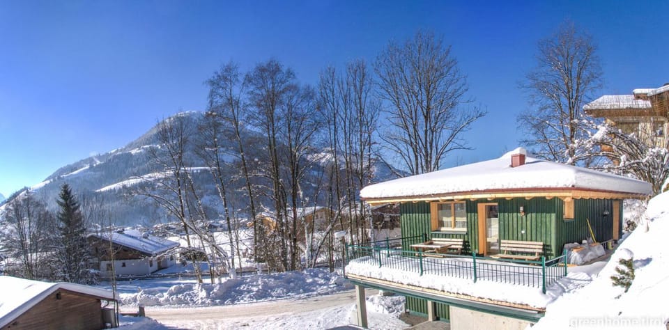 Facade/entrance, Winter, Balcony/Terrace
