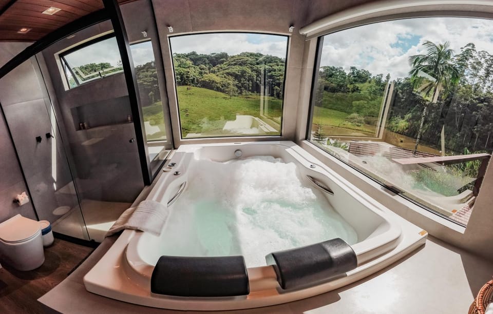 Shower, Natural landscape, Hot Tub, Bathroom, Bath