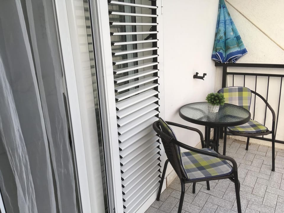 Spring, Day, Night, Summer, Balcony/Terrace, Seating area, Autumn, On site, Sunrise, Sunset