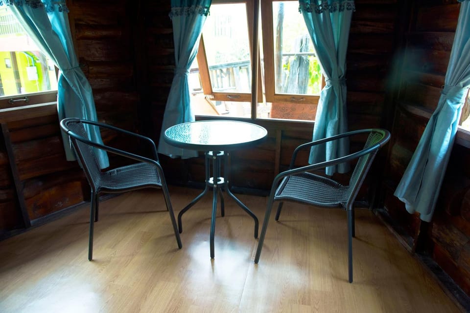 Seating area, Bedroom