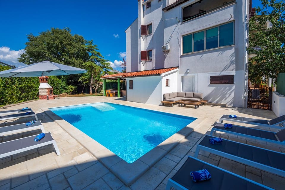 Patio, Garden, Garden view, Pool view, Swimming pool, sunbed