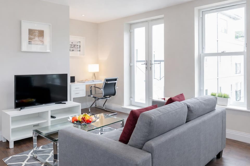 Library, Living room
