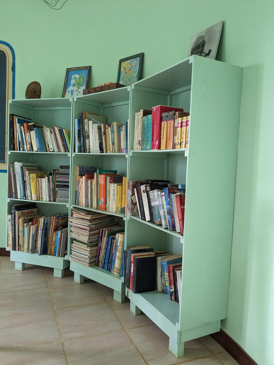 Library, Living room